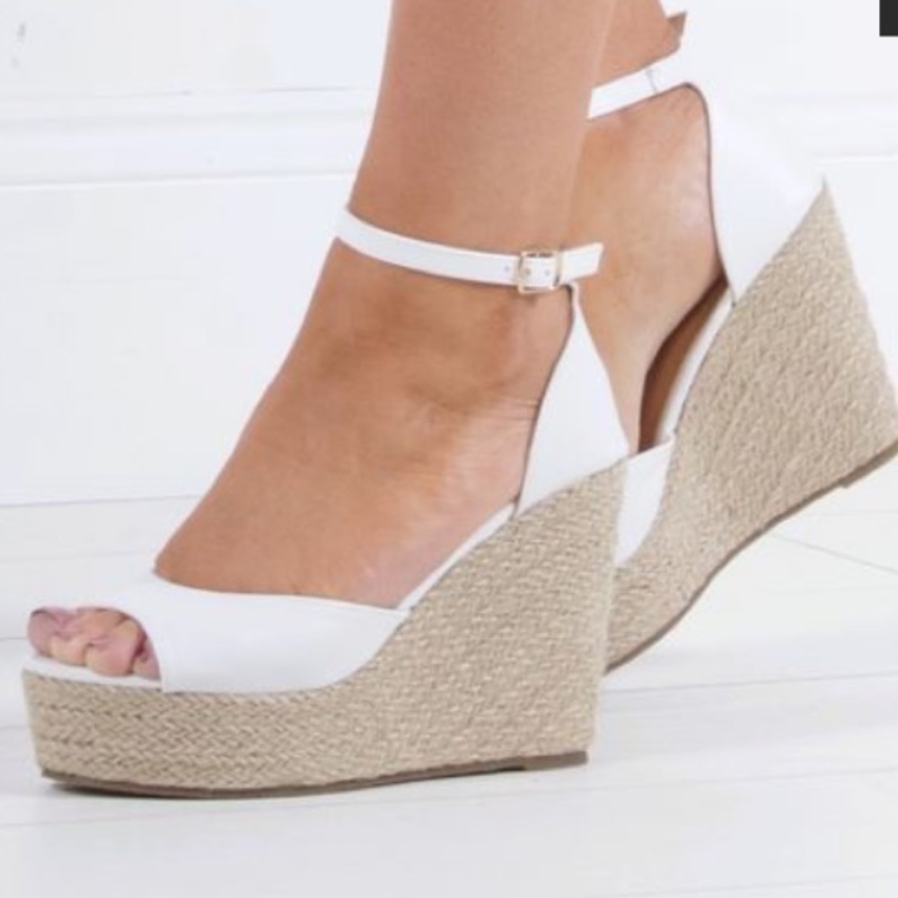 White Wedges